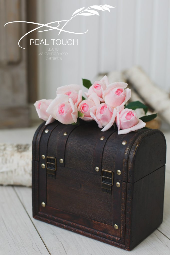REAL TOUCH Роза полуоткрытая Весна (Розовый)