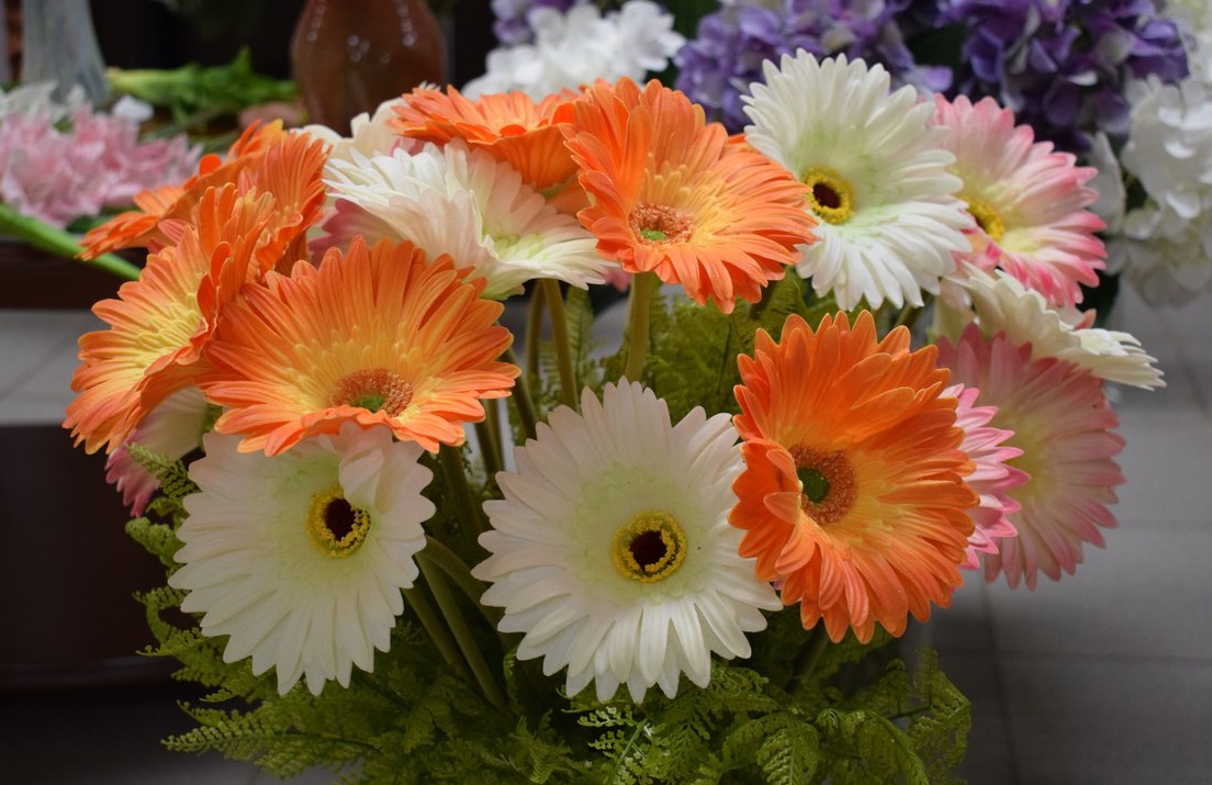 REAL TOUCH Гербера (Розовый)