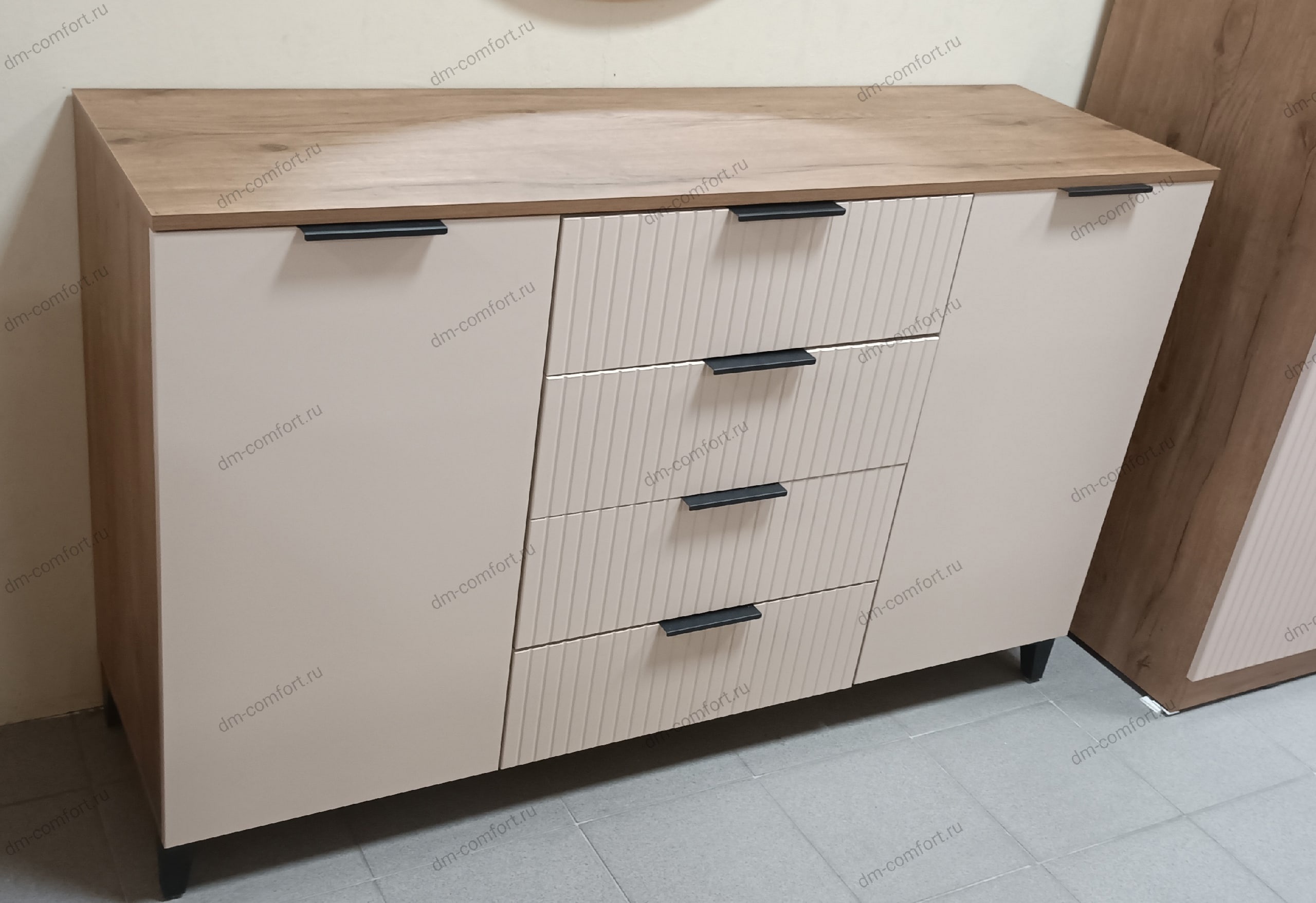 Комод с 2 дверками и 4 ящиками Тоскана (Дуб табачный/бисквит)