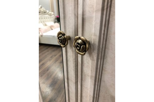 Шкаф Афина 3-х дверный с зеркалом