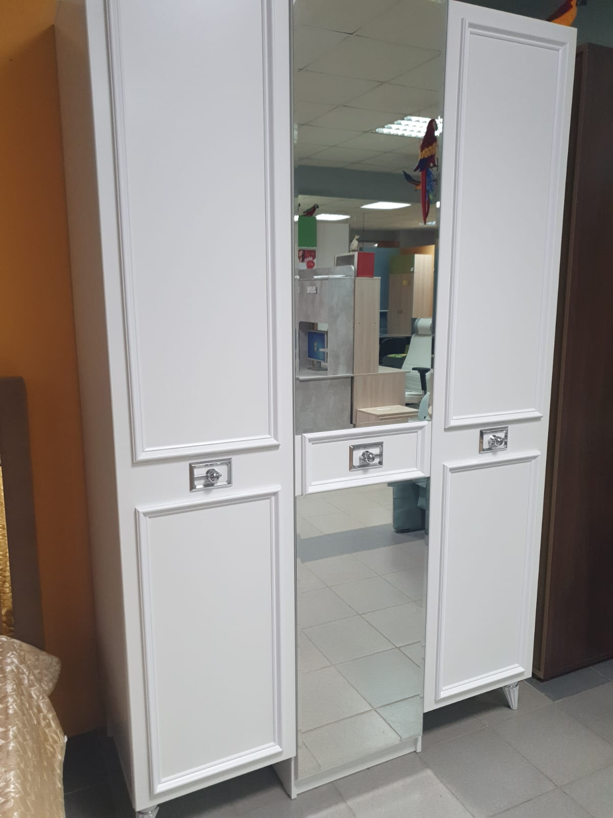 Шкаф 3-х дверный СВК-02 Виктория (Белый/Серебро)