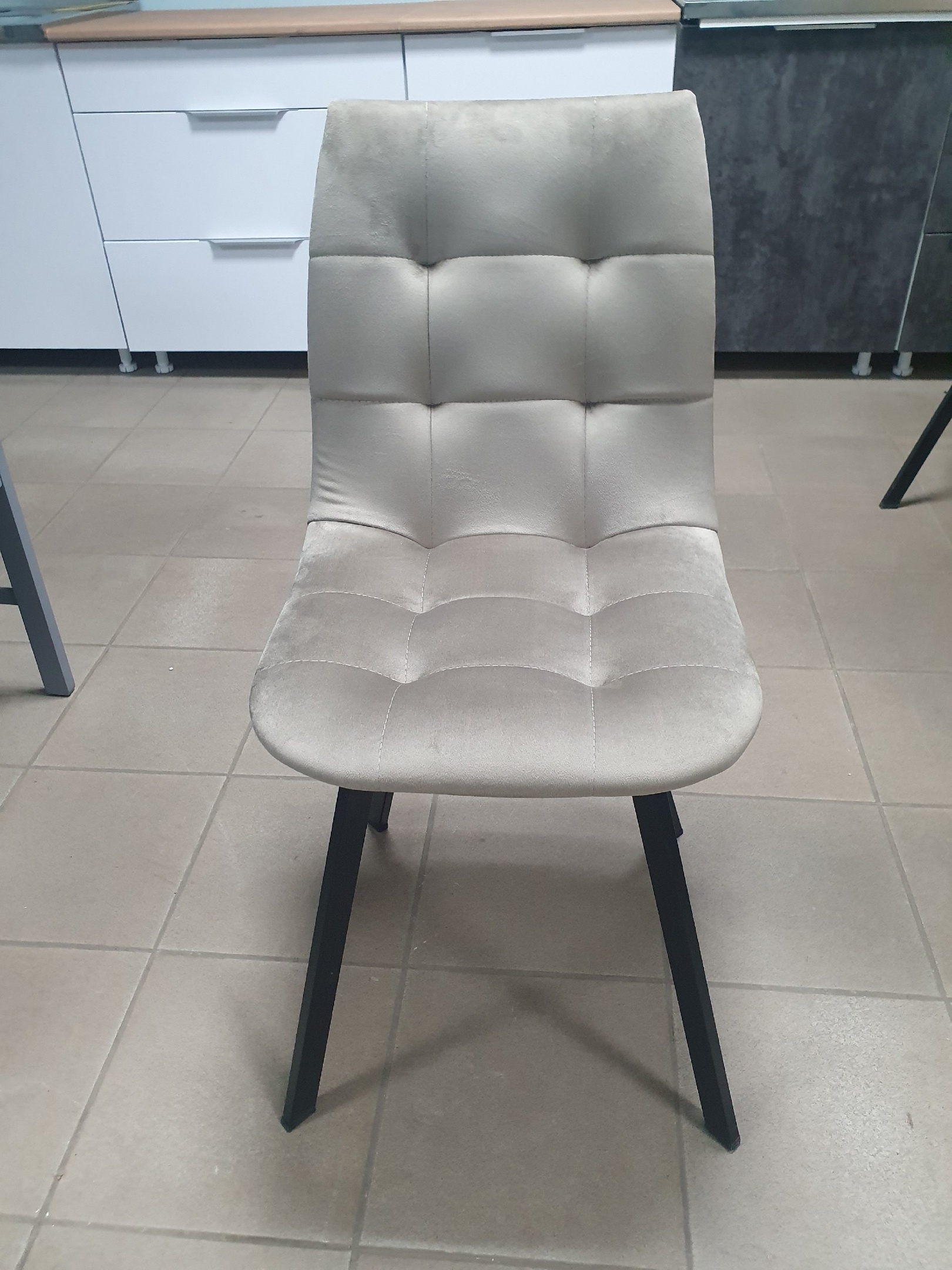 Стул Стиль (Светло-серый микровелюр, черный профиль)