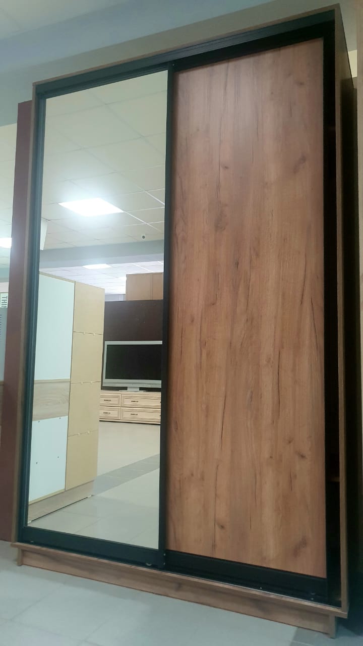 Шкаф-купе 2дв. Экспресс-2 1400 с зеркалом и 2-мя ящиками (Дуб табачный)