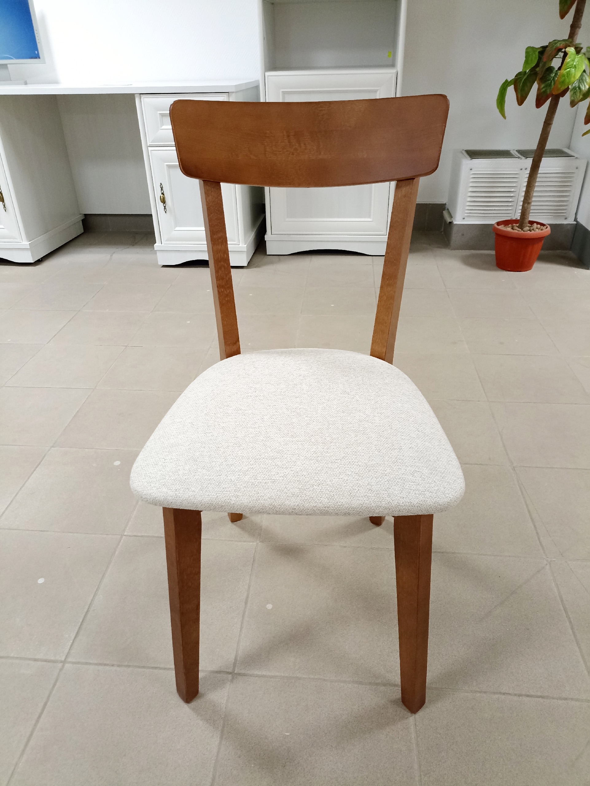 Стул Вегас (IVORY ванильный, орех)