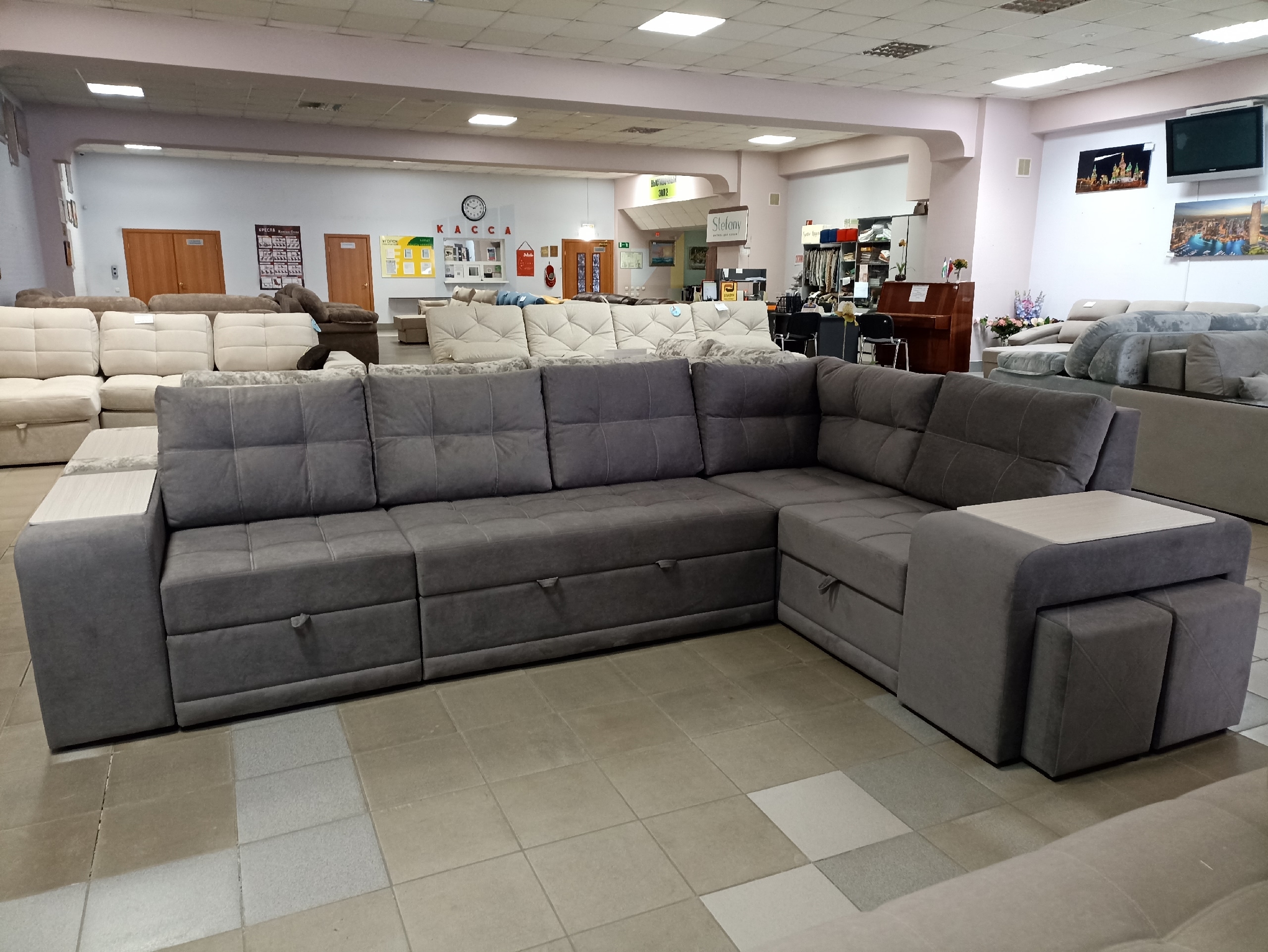 Диван угловой Квадро-2 с баром, с пуфиками и столиком в подлокотниках (Монако)