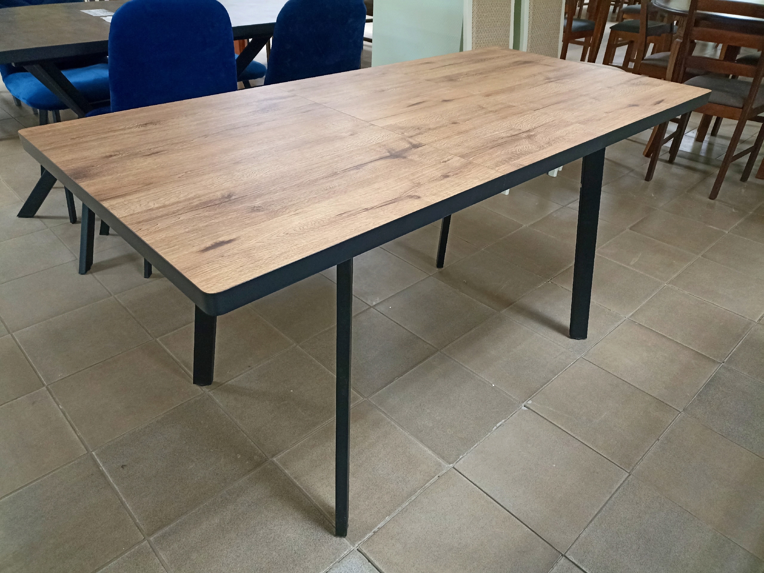 Стол раздвижной Лэнд-R (Веллингтон/Черный)